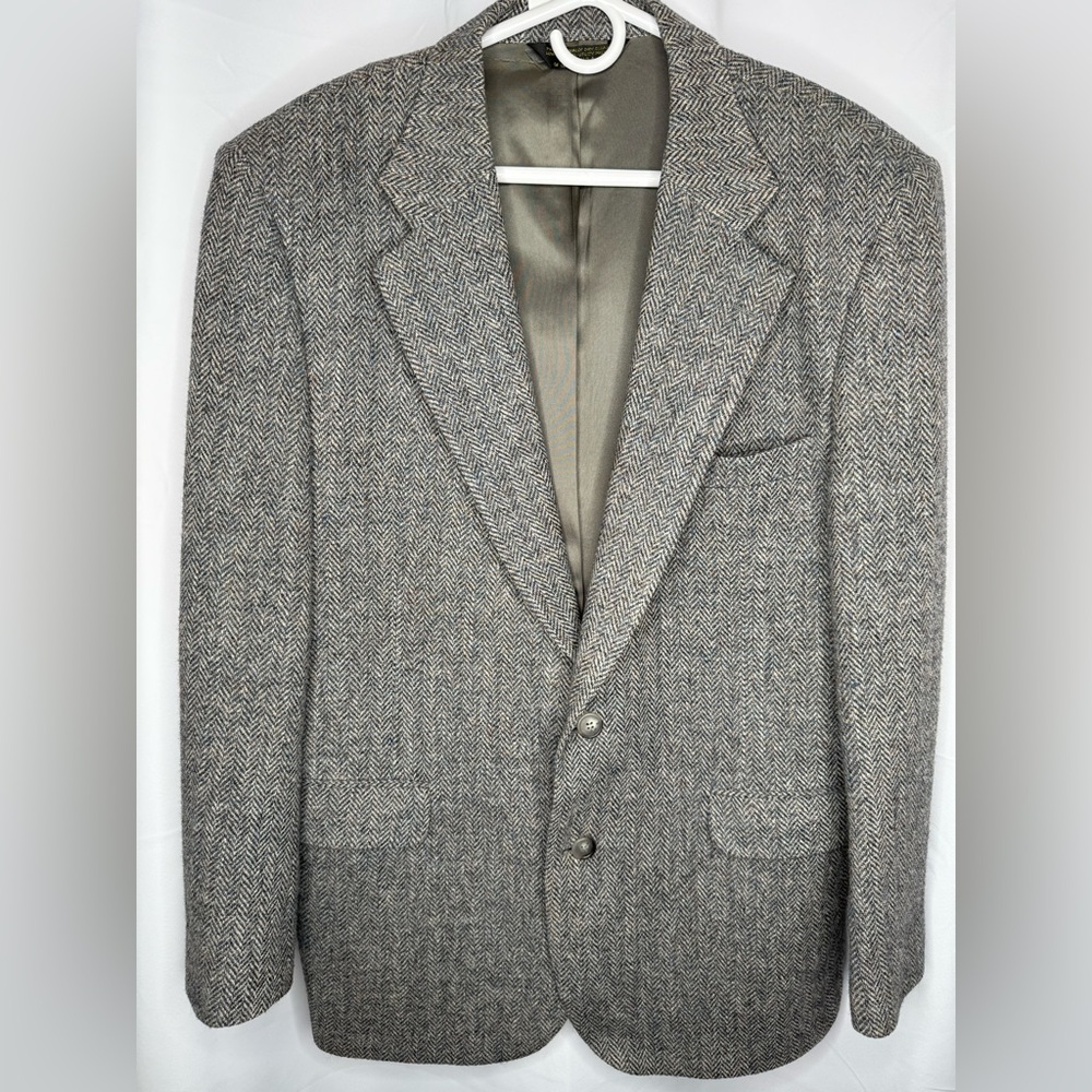 Vintage Men's Harris Tweed handwoven Scottish wool gray herringbone blazer